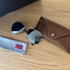 Ray-Ban Mirrored Sunglasses